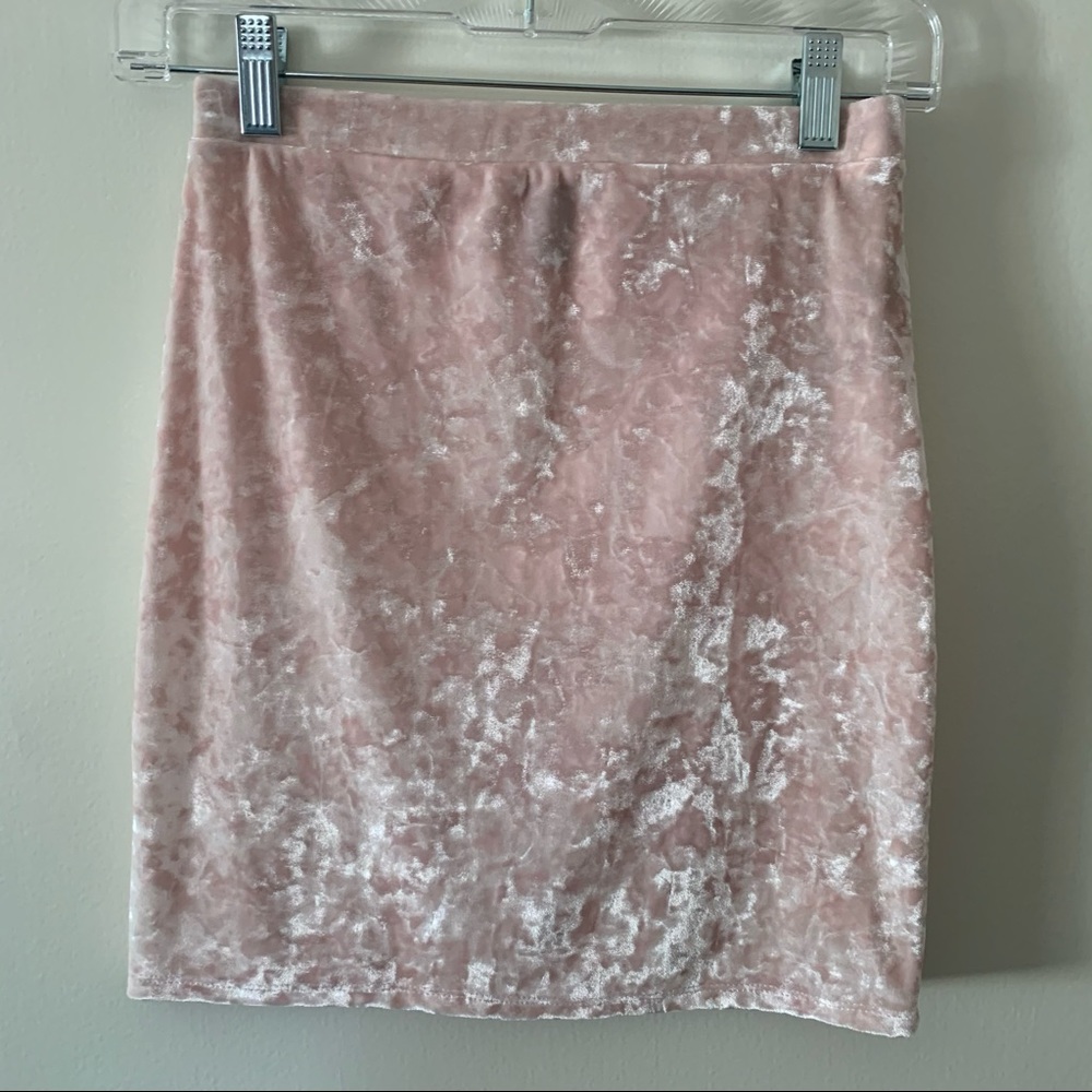 Forever 21 baby pink crushed velvet mini skirt